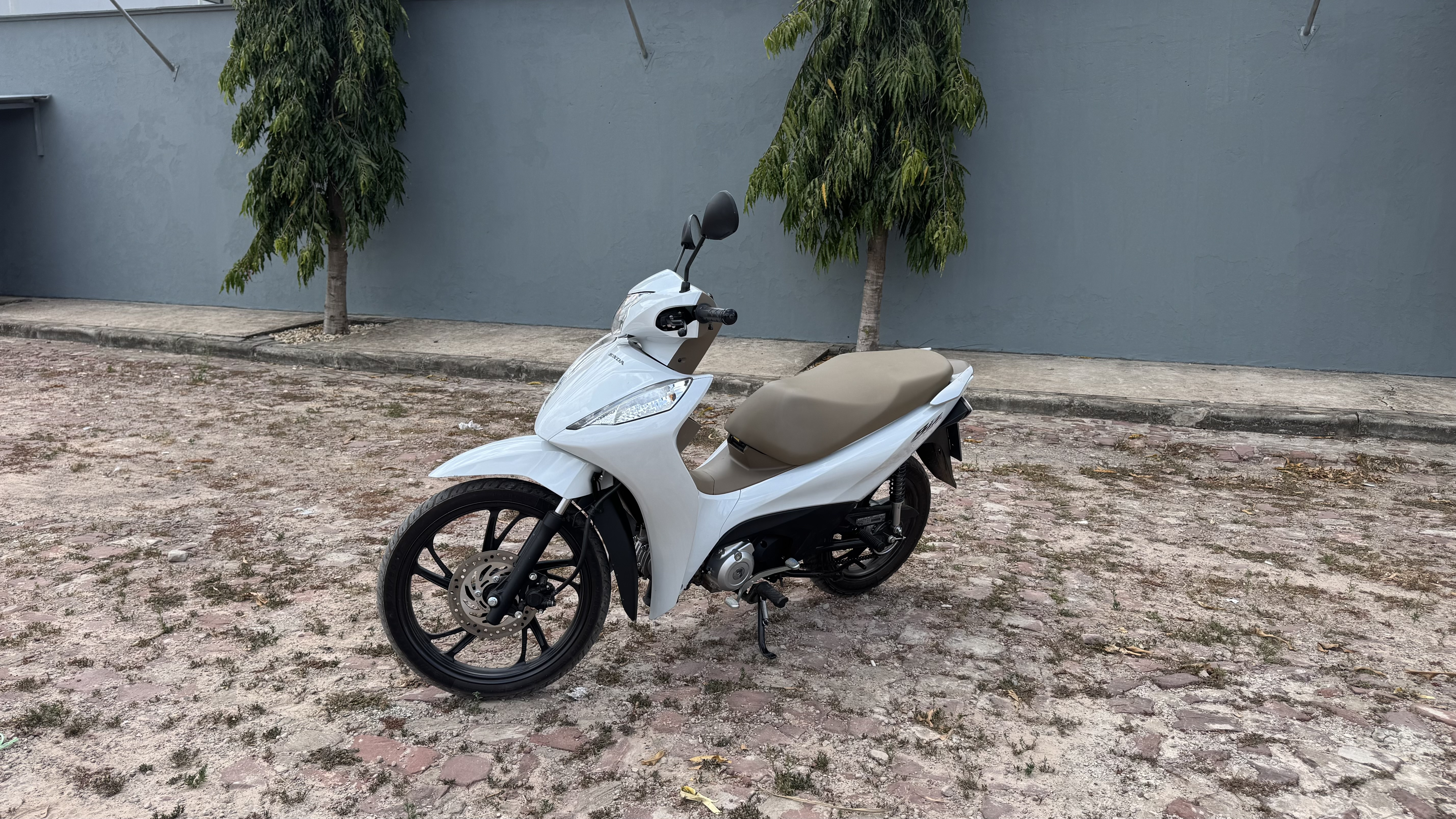 BIZ 2025 zero km ou 15MIL 
